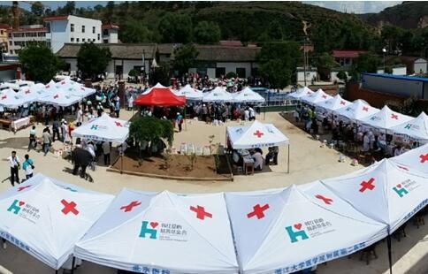 愛心活動(dòng)，友情漆獻(xiàn)真情