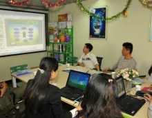 友情漆加強(qiáng)培訓(xùn)服務(wù),提升加盟商經(jīng)營(yíng)能力 友情漆加強(qiáng)培訓(xùn)服務(wù),提升加盟商經(jīng)營(yíng)能力